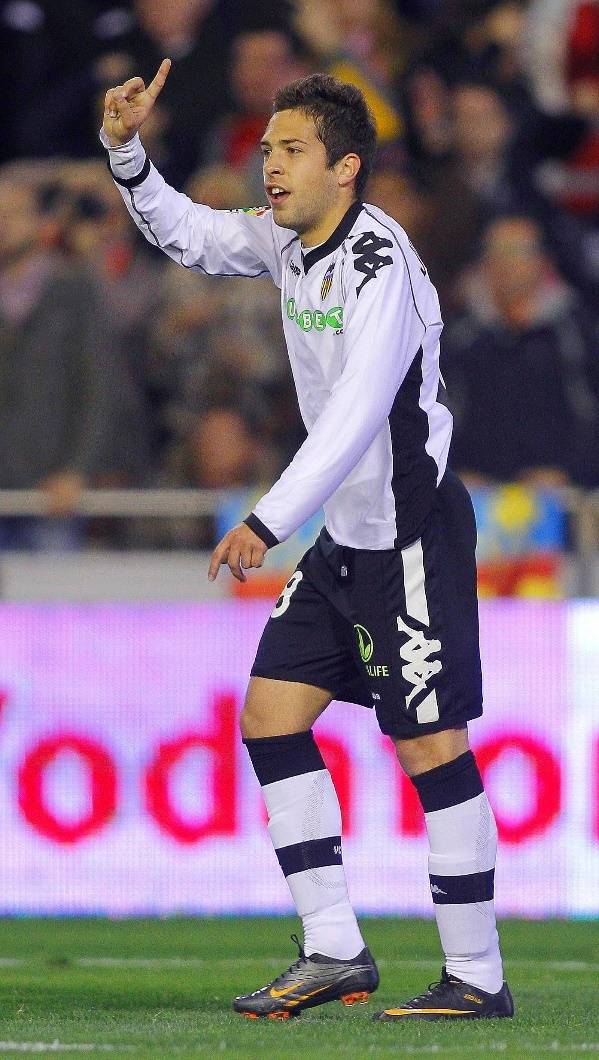 瓦伦西亚转会期完成体检，志在欧冠名次提升，目标明确，年轻球员得到机会的简单介绍江南网页版