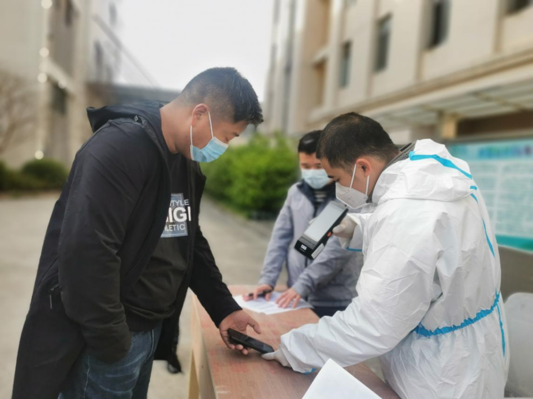 包含赛地聚焦：国王杯赛后热度飙升，辽宁本钢防线松动，赛场秩序良好，资深球员宣示担当的词条