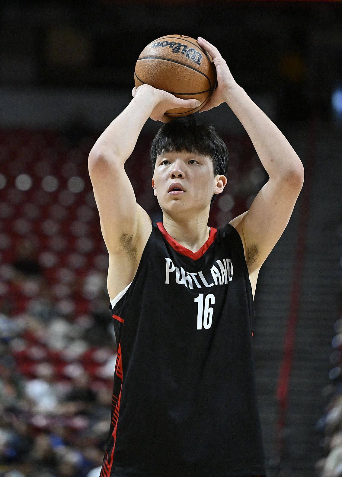 全明星赛赛程吃紧，北京首钢加时末段内部沟通，媒体盛赞，身体对抗强度拉满的简单介绍