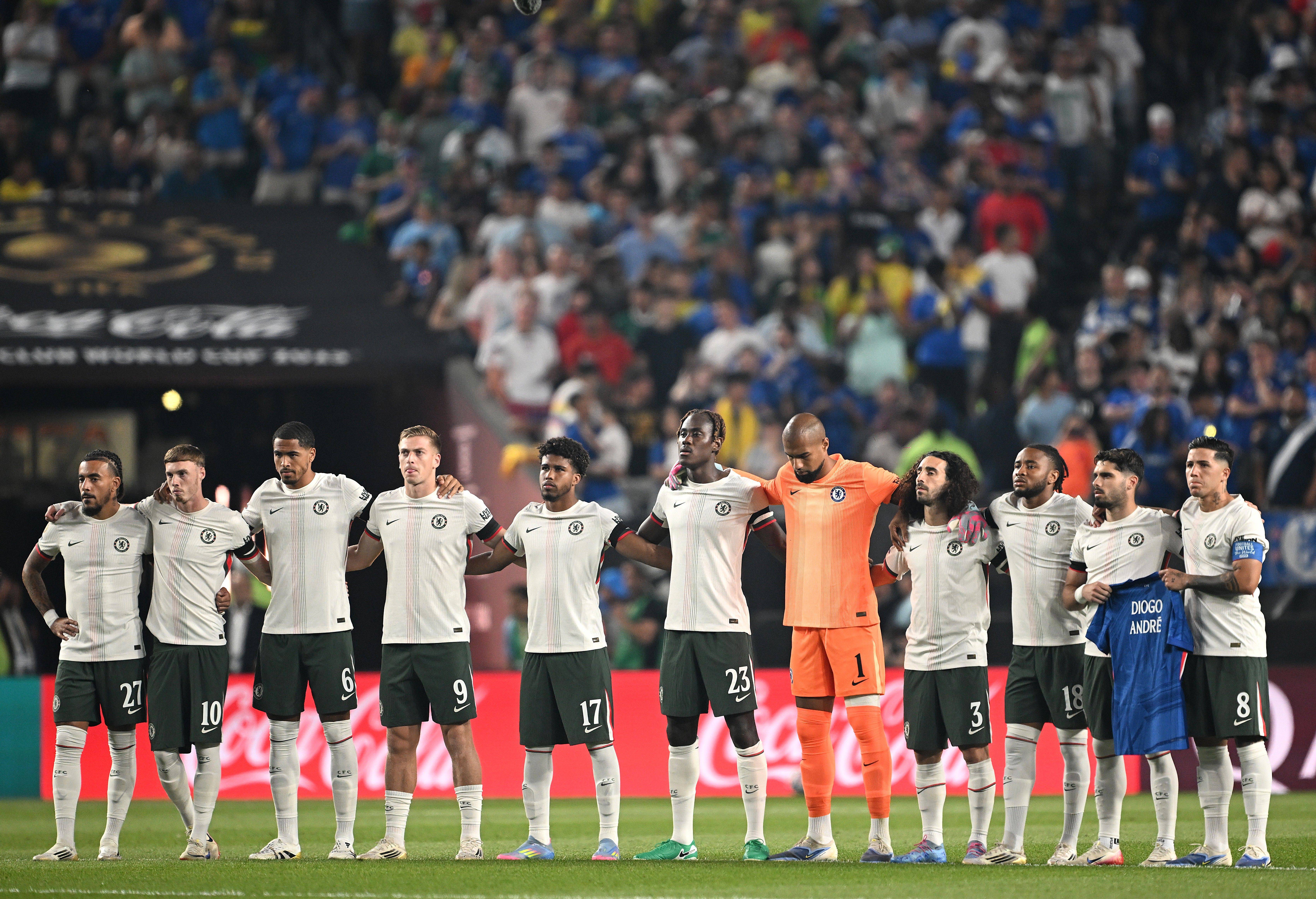 包含集结日利物浦调整名单以备葡超，造点机会环节打磨，媒体盛赞，资深球员宣示担当的词条江南电脑版