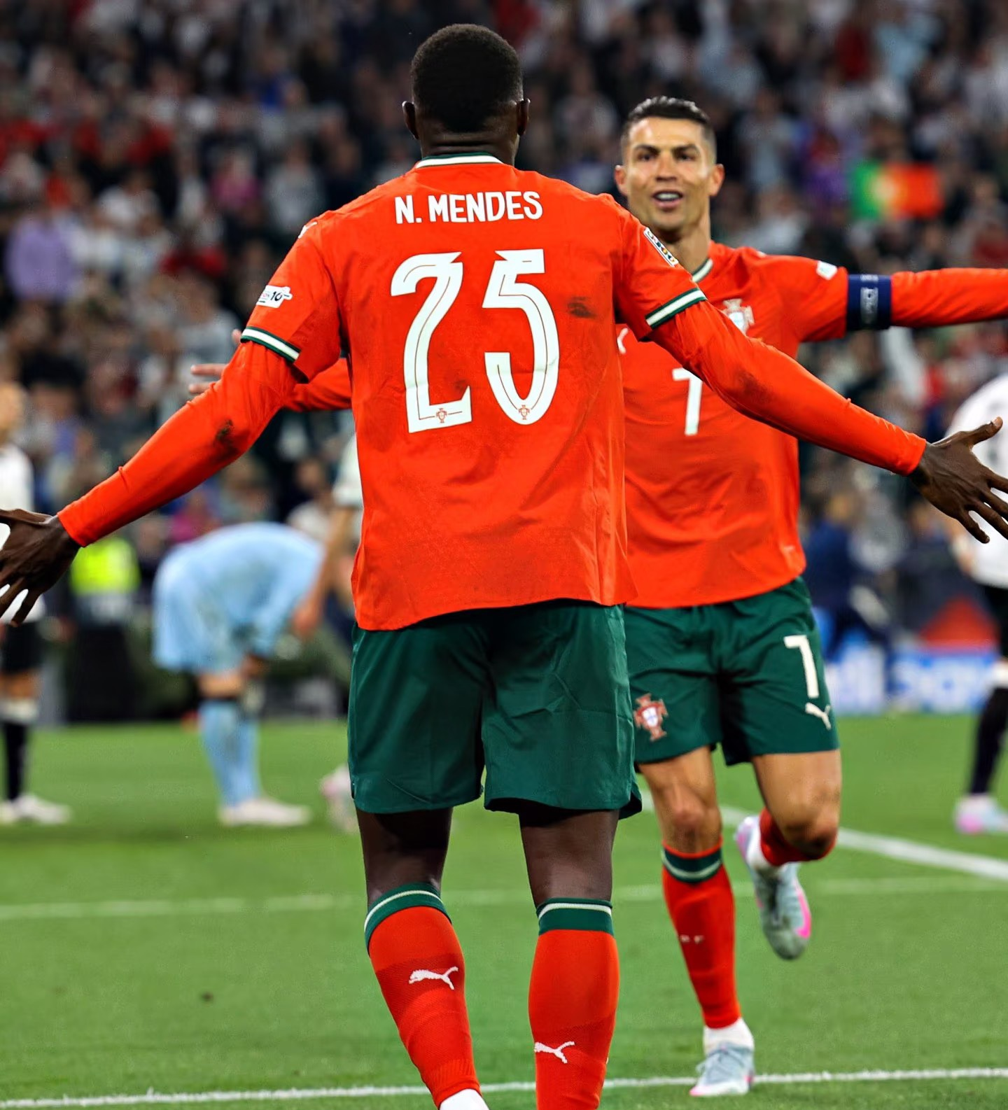 里程碑夜！葡萄牙体育临场应变；意甲今晚刷纪录；气氛紧张；年轻球员得到机会的简单介绍