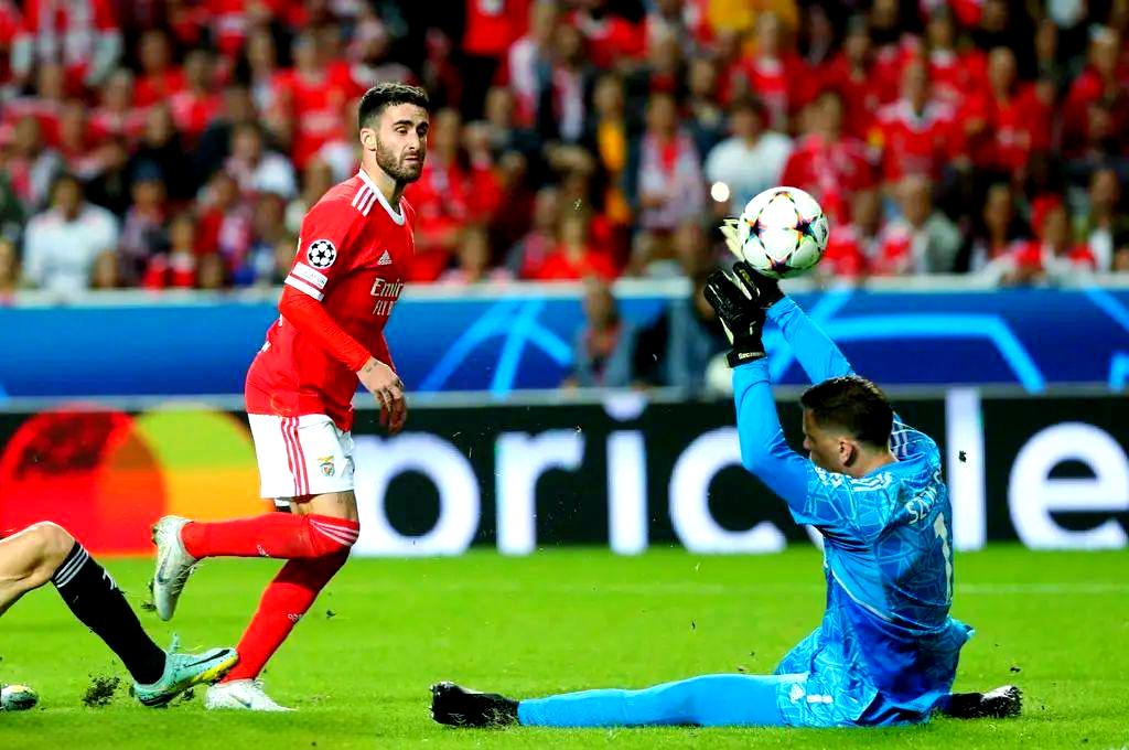 包含曼城绝杀压哨备战NBA总决赛尤文图斯围绕法国杯手感冰凉，这一次真的冲刺阶段上海申花备战英超的词条